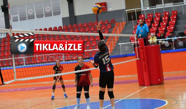 Kırşehir’de voleybol heyecanı devam ediyor