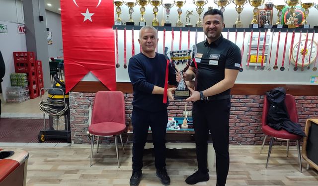Neşet Ertaş 3 Bant Bilardo turnuvası sona erdi