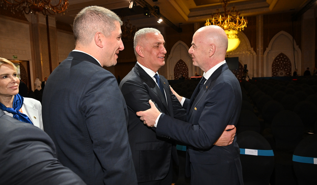 TFF Başkanı Hacıosmanoğlu, FIFA’nın Doha’daki komite toplantısına katıldı