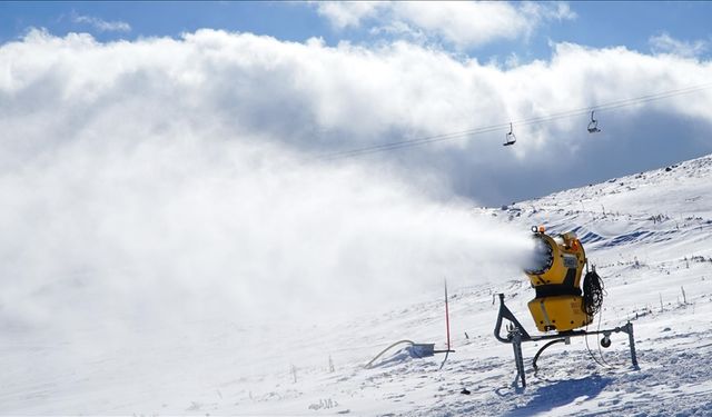 Türkiye’nin zirvesinde kar fabrikası çalışıyor