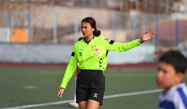 Zeynep Ebrar İkiz, ilk maçına çıktı