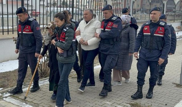 65 Yıl Önce Ölen Kadının Kimliğiyle Devleti Soydular