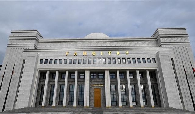 Çelişen Mahkeme Kararlarına Son: Yargıtay İşçilere İlave Tediye Ödenmesine Hükmetti