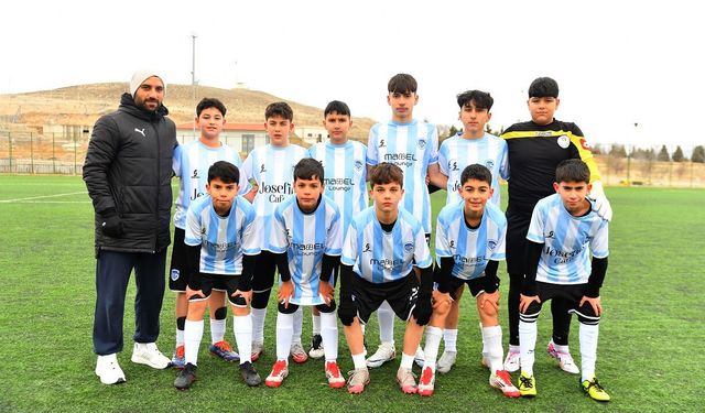 Gençlikspor farklı kazandı: 4-0