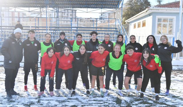 Kırşehirspor Kadın takımı hazırlıklarını sürdürüyor