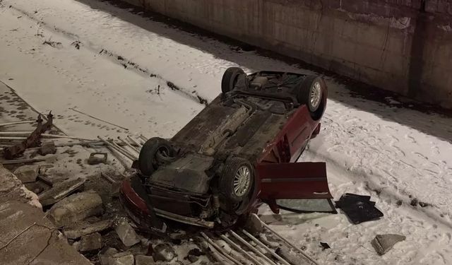 Otomobil kanala düştü: Sürücü yaralı!