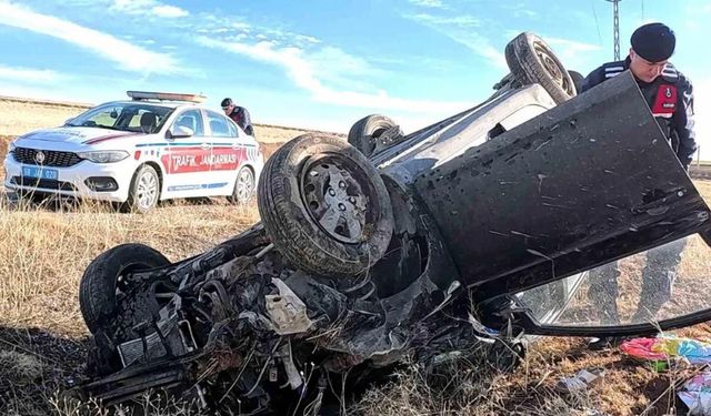 Tarlaya devrilen araçtan yaralı sürücü hastaneye kaldırıldı