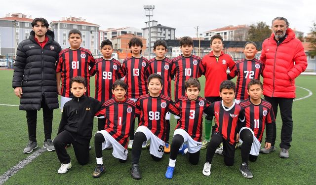 U12’de açılış maçı Ömer Halisdemir’in: 3-1
