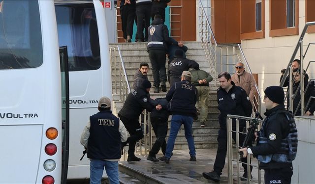 Terör örgütü DEAŞ'a yönelik operasyonda yakalanan 26 şüpheli tutuklandı