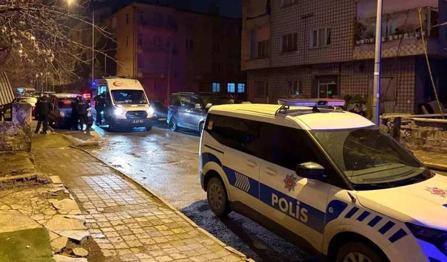 Bıçaklı Saldırı: 17 Yaşındaki Şüpheli Gözaltında