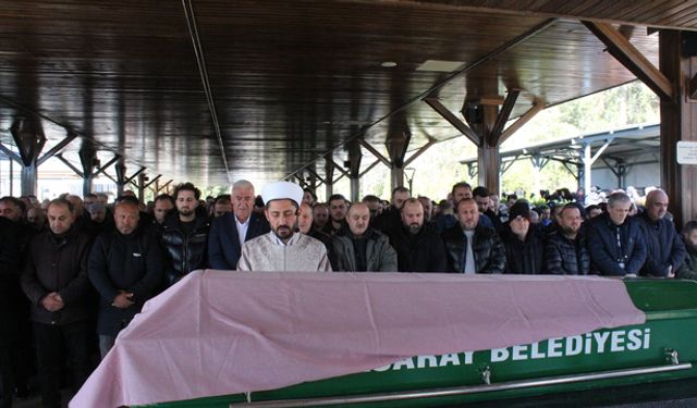 Eski Eşi Tarafından Öldürülen Kadın Toprağa Verildi