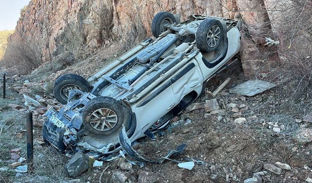 Kontrolden Çıkan Araç Takla Attı