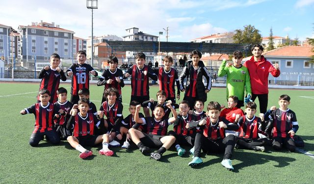 Minik Kramponlar, zirve takibini sürdürdü: 5-2