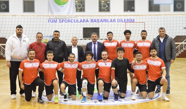 Spor İl Müdürü Çakmakçı filenin efelerini ziyaret etti