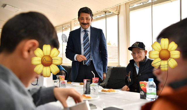 Kırşehir’de bayram birlik ve dayanışma içinde kutlandı