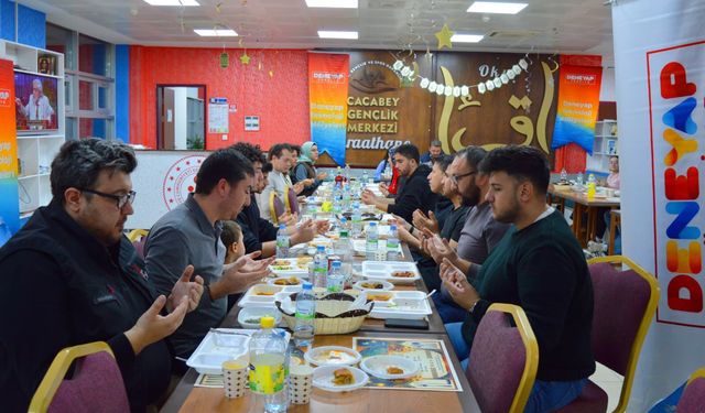 Kırşehir’de gençler iftar sofrasında buluştu