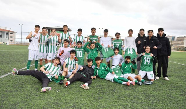 Kırşehirspor, zirve yarışındaki Karatay Belediyespor’u ağırlıyor