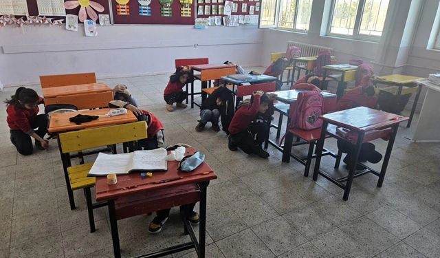 Mucur’da öğrenciler deprem ve yangın tatbikatında bilinçlendi
