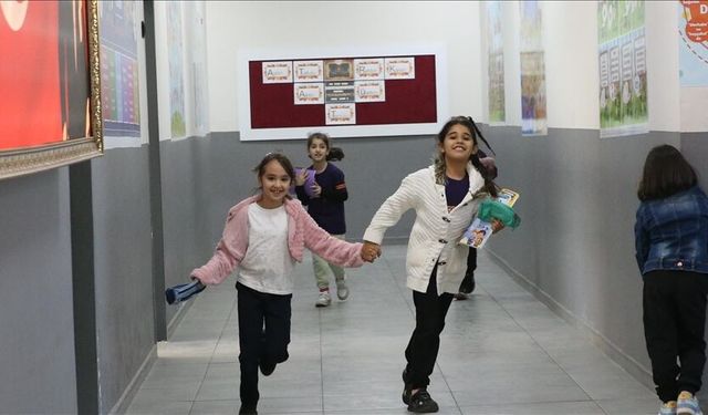 Yaklaşık 18 Milyon Öğrenci 16-20 Mart’ta Ara Tatilde