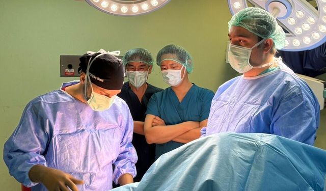 Kırşehir Tıpta Sınırları Aştı! Dünya Bu Cerrahı İzliyor