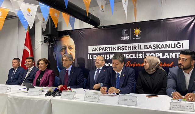 Mustafa Demir'den Kırşehir’de gündem yaratan açıklama: "Kimin eli kimin cebinde belli değil"