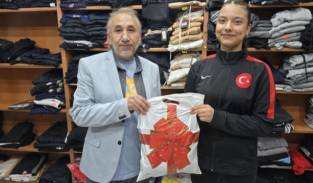Harman’dan Fatmasu Demir’e Övgü: “Bu Başarı Kırşehir İçin Çok Değerli”