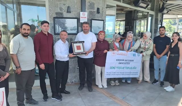 Genç Yeşilaycılar Ahi Sancağı'nı Rize'ye taşıdı