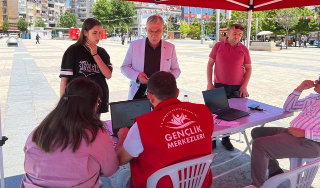 Gençler için yeni deneyimlerin kapısı açılıyor