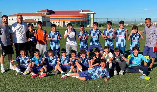 U13 Ligi'nde yarı final bileti Ahi Evran'ın: 2-1