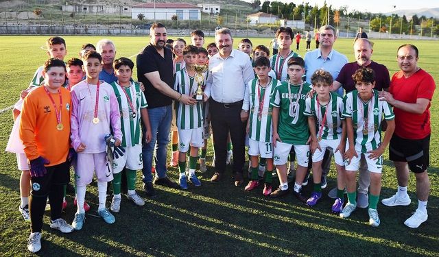 Kırşehirspor’un U13’te şampiyonluğu tarihe geçti