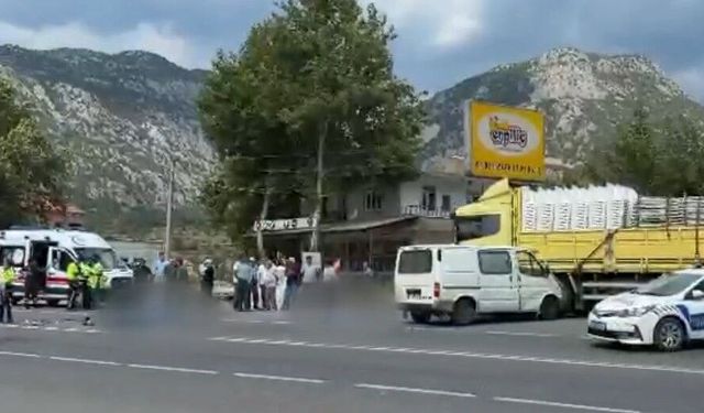 Karı Koca Hayatını Kaybetti, 4 Kişi Yaralandı