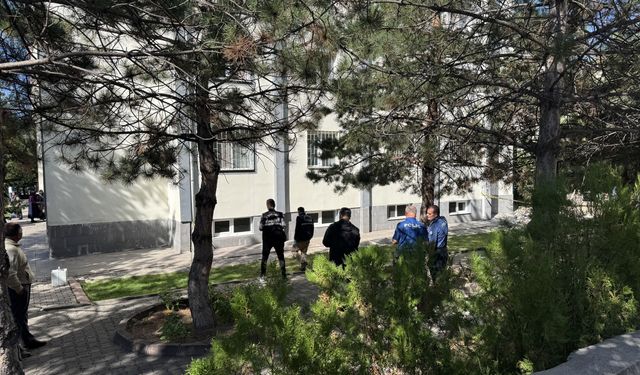 3. Kattan Düşen Genç Ağır Yaralandı!