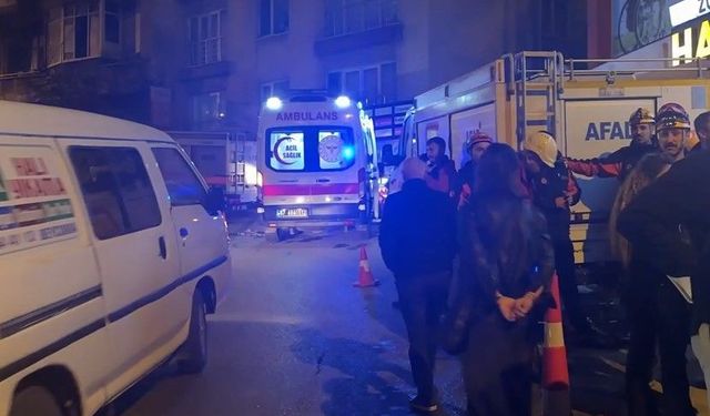 Bina Çöktü! 74 Yaşındaki Kadın Hayatını Kaybetti