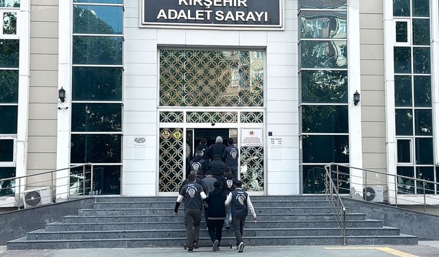 Kırşehir'den 5 İle Uzanan Dolandırıcılık Ağı! 12 Şüpheli Tutuklandı