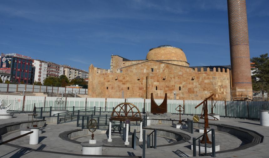 Cacabey Camii yeniden ibadete açılıyor