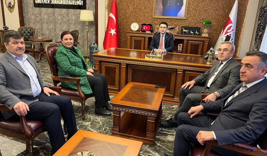 AK Parti İl Başkanı Seher Ünsal’dan Mucur Kaymakamı Osman Şahin’e ziyaret