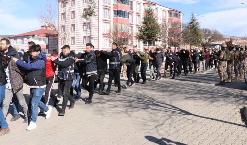 Yozgat merkezli uyuşturucu operasyonunda yakalanan 41 zanlıdan 20'si tutuklandı