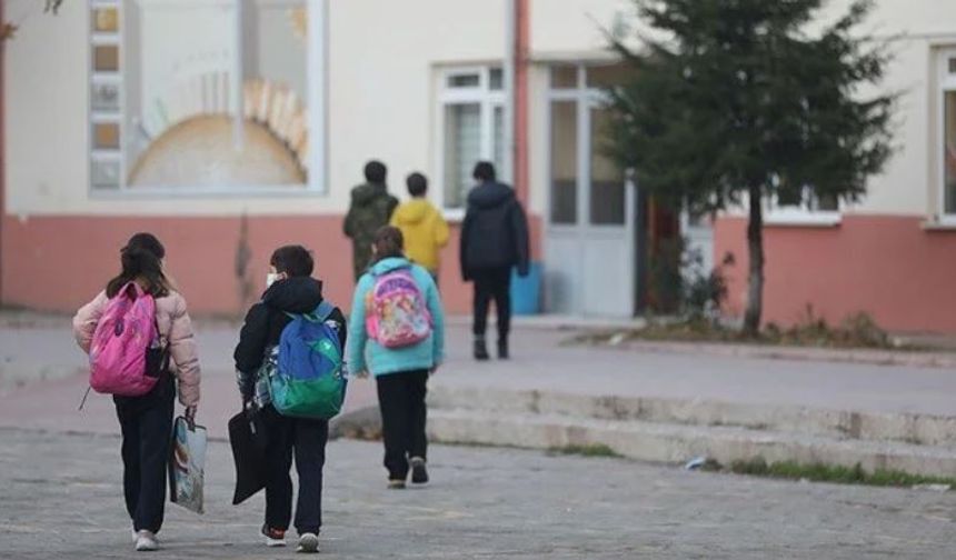 Kırşehir'de okullar tatil edildi
