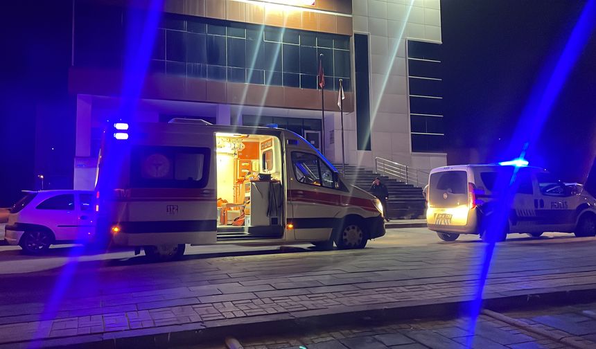 Kayseri'de gürültü kavgasında 2 arkadaş bıçakla yaralandı