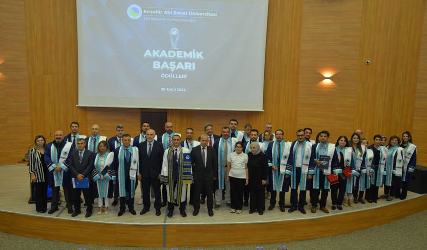 KAEÜ 2022 Akademik Başarı Ödülleri Sahiplerini Buldu