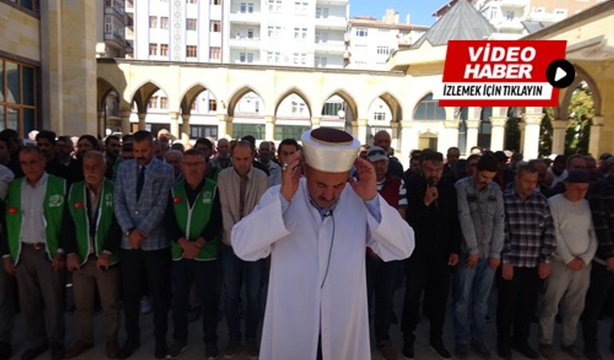 Kırşehir'de gıyabi cenaze namazı kılındı