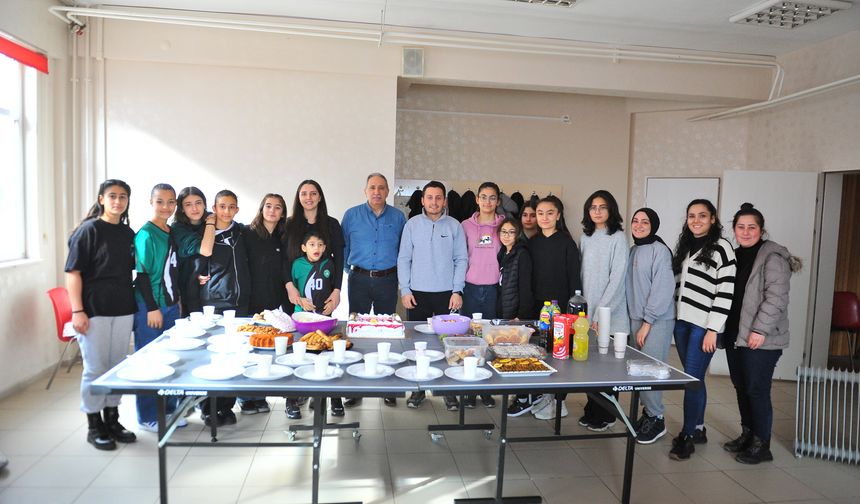 Kaman Kızıközüspor’dan şampiyonluk kutlaması