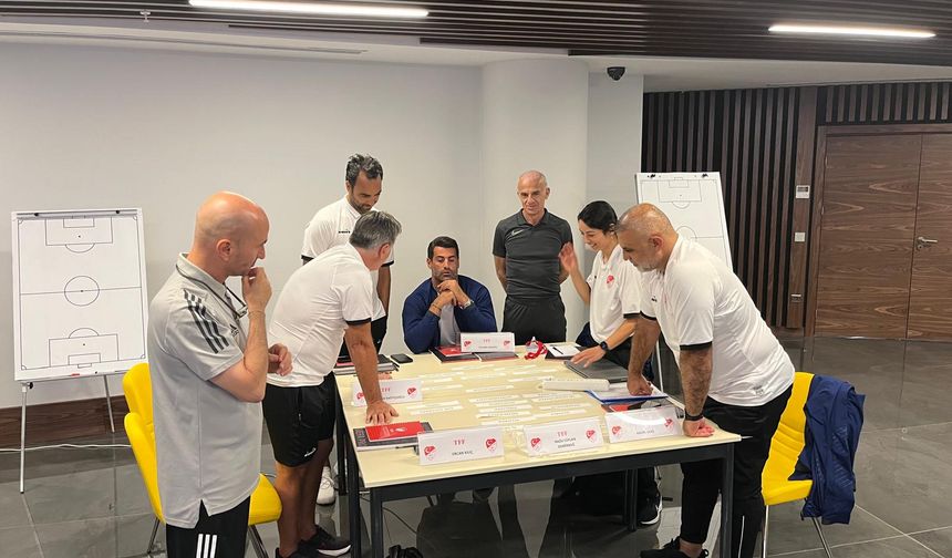 UEFA Pro Lisans Antrenör Eğitim Programı'nın liderlik modülü başladı