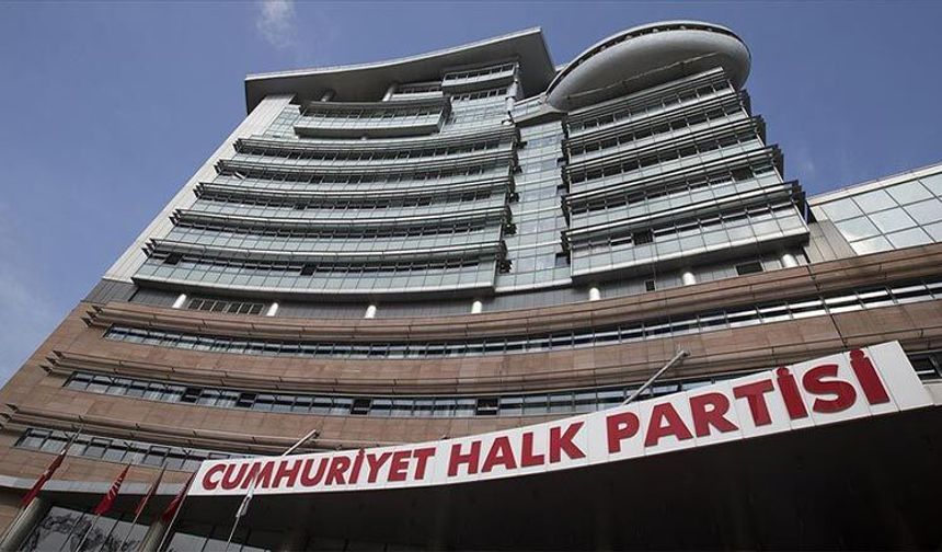 CHP'de Üst Üste Değişim: İki İl Başkanı Görevden Alındı