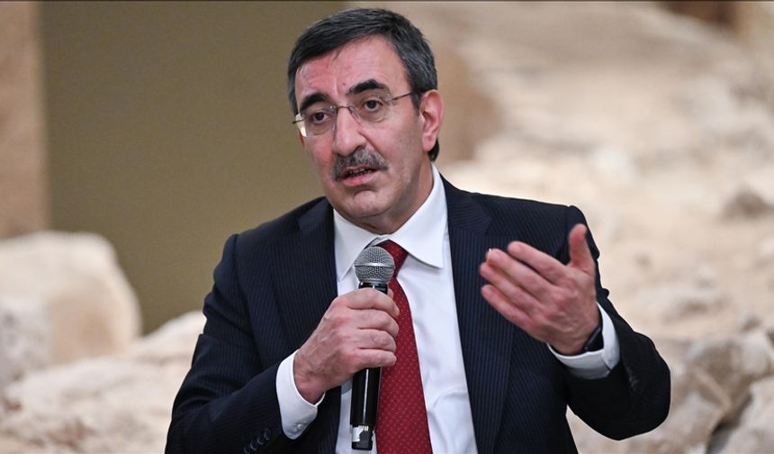 "Olmayan bir seçim sanki gündemmiş gibi bir algı oluşturuldu"