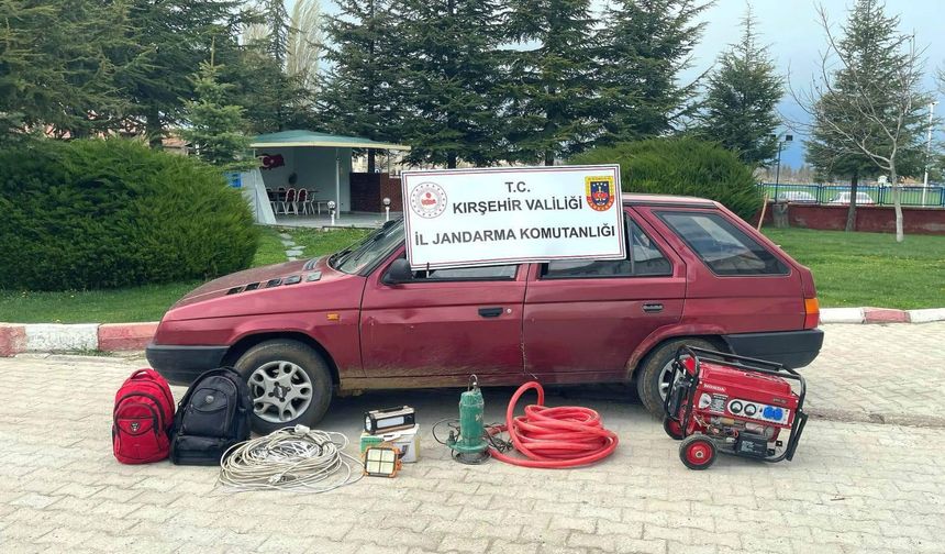 Kırşehir'de kaçak kazıya suçüstü: 7 şüpheli yakalandı