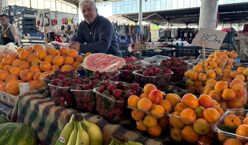 Çilek 150, Sarımsak 150 TL: Kırşehir Pazarı Rekor Kırıyor!