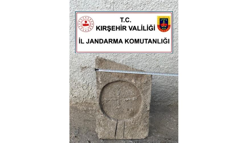 Kırşehir’de Bizans dönemine ait mezar steli ele geçirildi