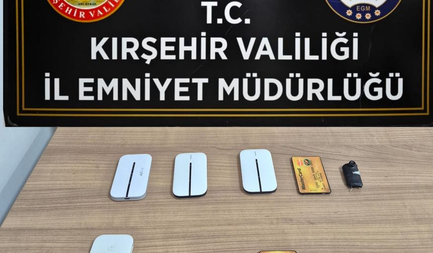 Ehliyet Sınavında Teknolojik Kopya Skandalı: 2 Kişi Gözaltında