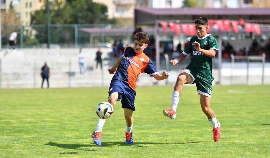 Gelişim Ligleri U14, U15 müsabakaları başladı